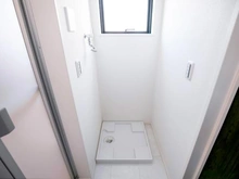 【神奈川県/川崎市宮前区犬蔵】川崎市宮前区犬蔵2丁目　新築戸建て 洗面室：洗濯機置き場