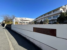 【神奈川県/藤沢市柄沢】藤沢市柄沢中古戸建 藤沢市立藤ヶ岡中学校（現地より約1,160m）