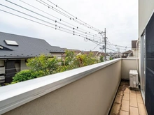 【神奈川県/横浜市青葉区美しが丘西】横浜市青葉区美しが丘西2丁目　中古戸建 バルコニー