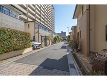 【東京都/西東京市谷戸町】コスモアベニューひばりが丘ザ・プライベートプレイス 前面道路