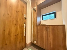 【埼玉県/新座市片山】新座市片山2丁目　戸建 玄関：下足入