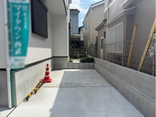 【埼玉県/新座市片山】新座市片山2丁目　戸建 駐車場