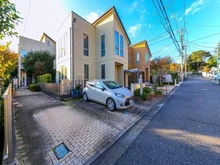 【東京都/杉並区善福寺】杉並区善福寺1丁目　中古戸建 前面道路：対象物件：写真左端