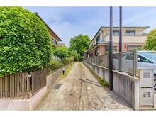 【神奈川県/横浜市都筑区牛久保】横浜市都筑区牛久保2丁目　中古戸建 アプローチ