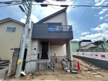 【東京都/文京区白山】文京区白山4丁目　新築戸建　A号棟 建築中の外観