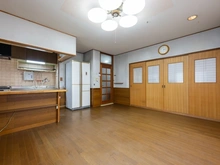 【神奈川県/川崎市高津区末長】末長三丁目　事務所付戸建て リビング・ダイニング