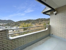 【神奈川県/三浦郡葉山町下山口】三浦郡葉山町下山口　戸建 バルコニー