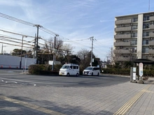 【神奈川県/大和市つきみ野】大和市つきみ野6丁目　中古戸建 ロータリー（現地より約604m）