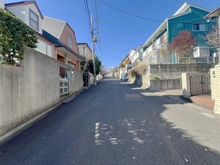 【神奈川県/横浜市青葉区もえぎ野】青葉区もえぎ野　中古戸建 前面道路