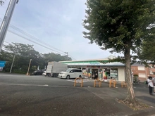 【神奈川県/横浜市青葉区すみよし台】青葉区すみよし台　中古戸建 ファミリーマート 青葉すみよし台店（現地より約550m）