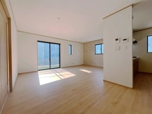 【東京都/町田市三輪緑山】町田市三輪緑山4丁目　新築戸建　B号棟／全8棟 リビング・ダイニング