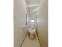 【東京都/町田市三輪緑山】町田市三輪緑山4丁目　新築戸建　B号棟／全8棟 トイレ