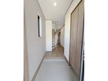 【東京都/町田市三輪緑山】町田市三輪緑山4丁目　新築戸建　A号棟／全8棟 玄関