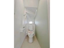 【東京都/町田市三輪緑山】町田市三輪緑山4丁目　新築戸建　F号棟／全8棟 トイレ