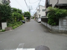 【東京都/国分寺市富士本】プラウドシーズン国立四季の街 前面道路