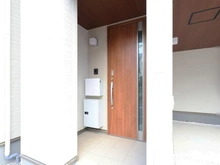 【神奈川県/川崎市幸区小向西町】幸区小向西町4丁目新築戸建　2号棟 玄関