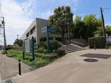 【神奈川県/川崎市幸区小向西町】幸区小向西町4丁目新築戸建　2号棟 川崎市立御幸図書館（現地より約450m）：