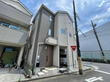 【神奈川県/横浜市鶴見区江ケ崎町】横浜市鶴見区江ヶ崎町　中古戸建 外観