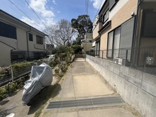 【大阪府/池田市綾羽】池田市綾羽二丁目中古戸建 駐車場