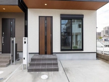 【大阪府/茨木市鮎川】茨木市鮎川一丁目新築戸建　B号地 玄関