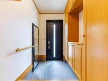 【東京都/練馬区東大泉】練馬区東大泉3丁目中古戸建（二世帯住宅） 玄関