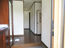 【東京都/昭島市松原町】昭島市松原町5丁目　中古戸建 玄関