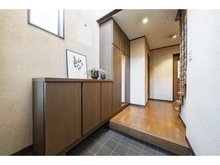 【神奈川県/横浜市旭区本村町】横浜市旭区本村町　中古戸建 玄関
