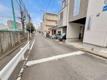 【神奈川県/横浜市西区岡野】横浜市西区岡野2丁目　中古戸建 前面道路