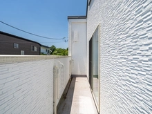 【神奈川県/横浜市旭区市沢町】旭区市沢町　中古戸建 バルコニー