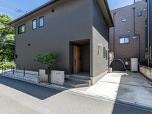 【神奈川県/海老名市東柏ケ谷】海老名市東柏ケ谷1丁目　中古戸建 駐車場