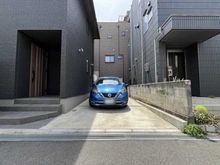【神奈川県/海老名市東柏ケ谷】海老名市東柏ケ谷1丁目　中古戸建 駐車場