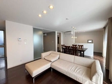 【東京都/品川区豊町】品川区豊町三丁目戸建 リビング・ダイニング：家具調度品は価格に含まれません。