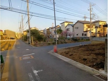 【埼玉県/さいたま市中央区鈴谷】さいたま市中央区鈴谷6丁目　新築戸建 前面道路