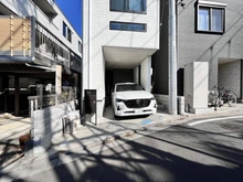 【埼玉県/さいたま市浦和区前地】さいたま市浦和区前地3丁目　中古戸建 駐車場