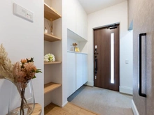 【埼玉県/さいたま市西区西大宮】さいたま市西区西大宮2丁目　戸建 玄関