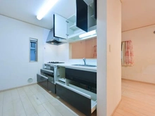 【埼玉県/さいたま市大宮区三橋】さいたま市大宮区三橋4丁目　戸建 キッチン：家具調度品は価格に含まれません