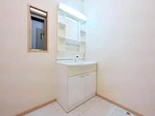 【埼玉県/さいたま市大宮区三橋】さいたま市大宮区三橋4丁目　戸建 洗面所