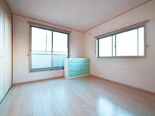 【埼玉県/さいたま市大宮区三橋】さいたま市大宮区三橋4丁目　戸建 洋室：家具調度品は価格に含まれません