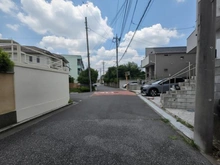 【埼玉県/さいたま市緑区松木】さいたま市緑区松木3丁目　中古戸建 前面道路：幅員：約6m