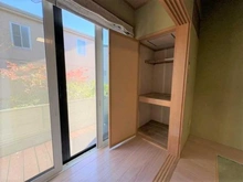 【埼玉県/草加市新栄】草加市新栄1丁目　戸建 和室南西側横部分収納