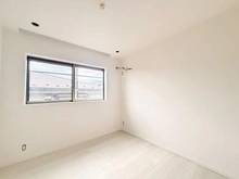 【埼玉県/さいたま市浦和区北浦和】さいたま市浦和区北浦和5丁目　中古戸建 洋室：3階部分
リフォーム中