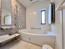 【埼玉県/蓮田市蓮田】蓮田市蓮田5丁目　中古住宅 浴室