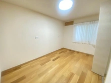 【埼玉県/さいたま市緑区大字中尾】さいたま市緑区大字中尾　戸建 サービスルーム（納戸）：1階6.7帖サービスルーム