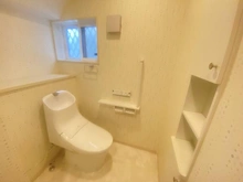 【埼玉県/さいたま市緑区大字中尾】さいたま市緑区大字中尾　戸建 トイレ：1階トイレ、暖房便座、洗浄機能付き