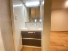 【埼玉県/さいたま市緑区大字中尾】さいたま市緑区大字中尾　戸建 洗面室：2階