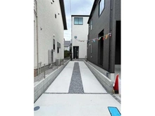 【埼玉県/さいたま市浦和区領家】 さいたま市浦和区領家2丁目新築戸建　2号棟 駐車場