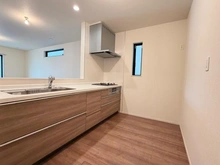 【埼玉県/川口市戸塚東】 川口市戸塚東2丁目新築戸建　B号棟 キッチン