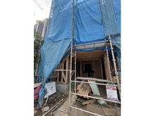 【埼玉県/さいたま市浦和区仲町】さいたま市浦和区仲町4丁目 新築戸建て 6号棟 建築中の外観：全6棟、中央