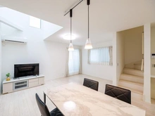 【埼玉県/さいたま市緑区原山】さいたま市緑区原山1丁目　戸建 リビング・ダイニング