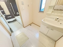 【埼玉県/さいたま市大宮区三橋】さいたま市大宮区三橋4丁目　戸建 洗面所